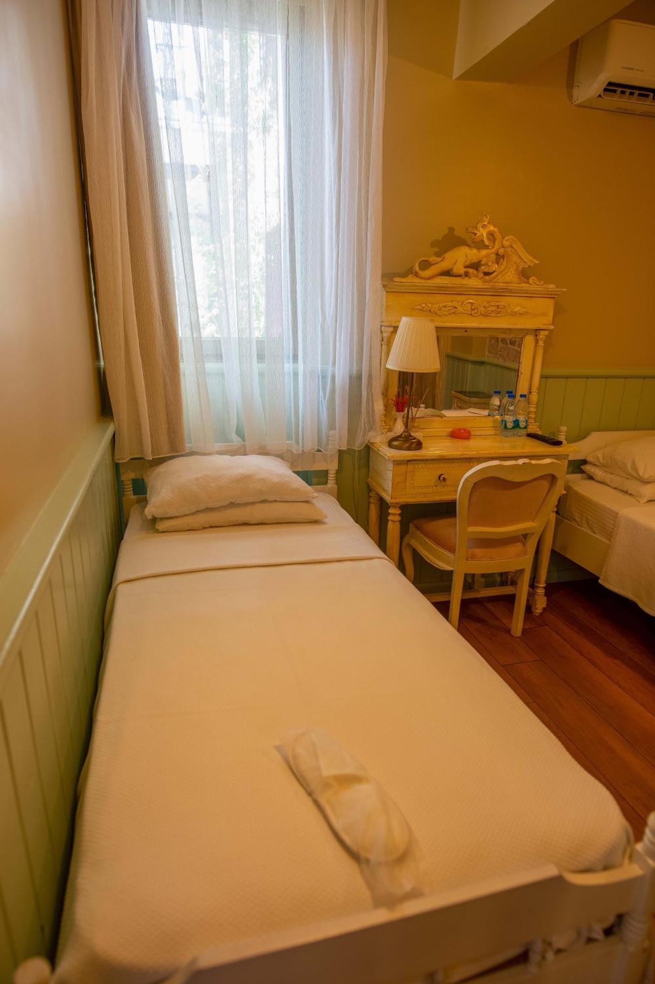 Cunda Mor Limon Otel Ayvalı Esterno foto