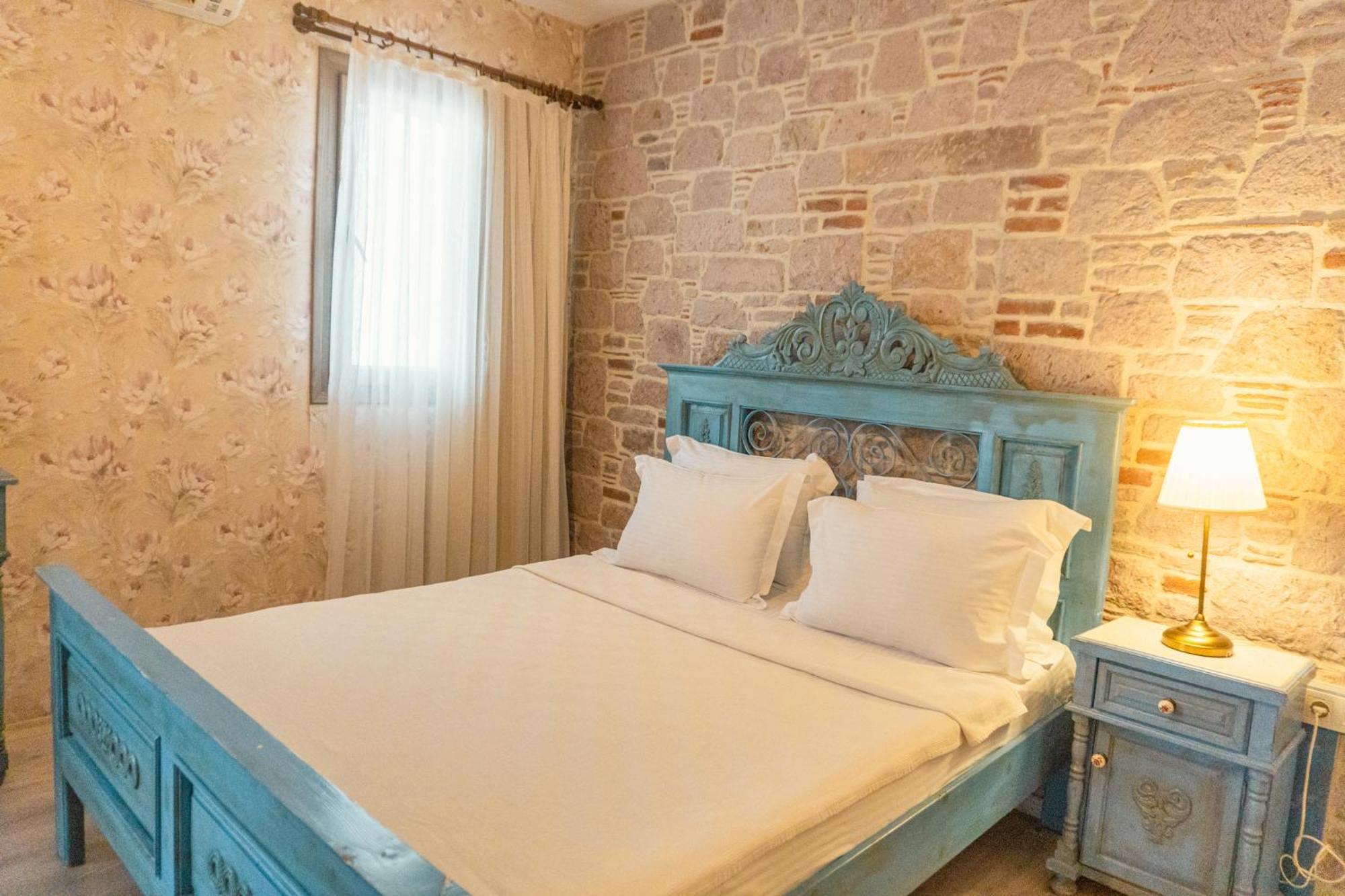Cunda Mor Limon Otel Ayvalı Esterno foto