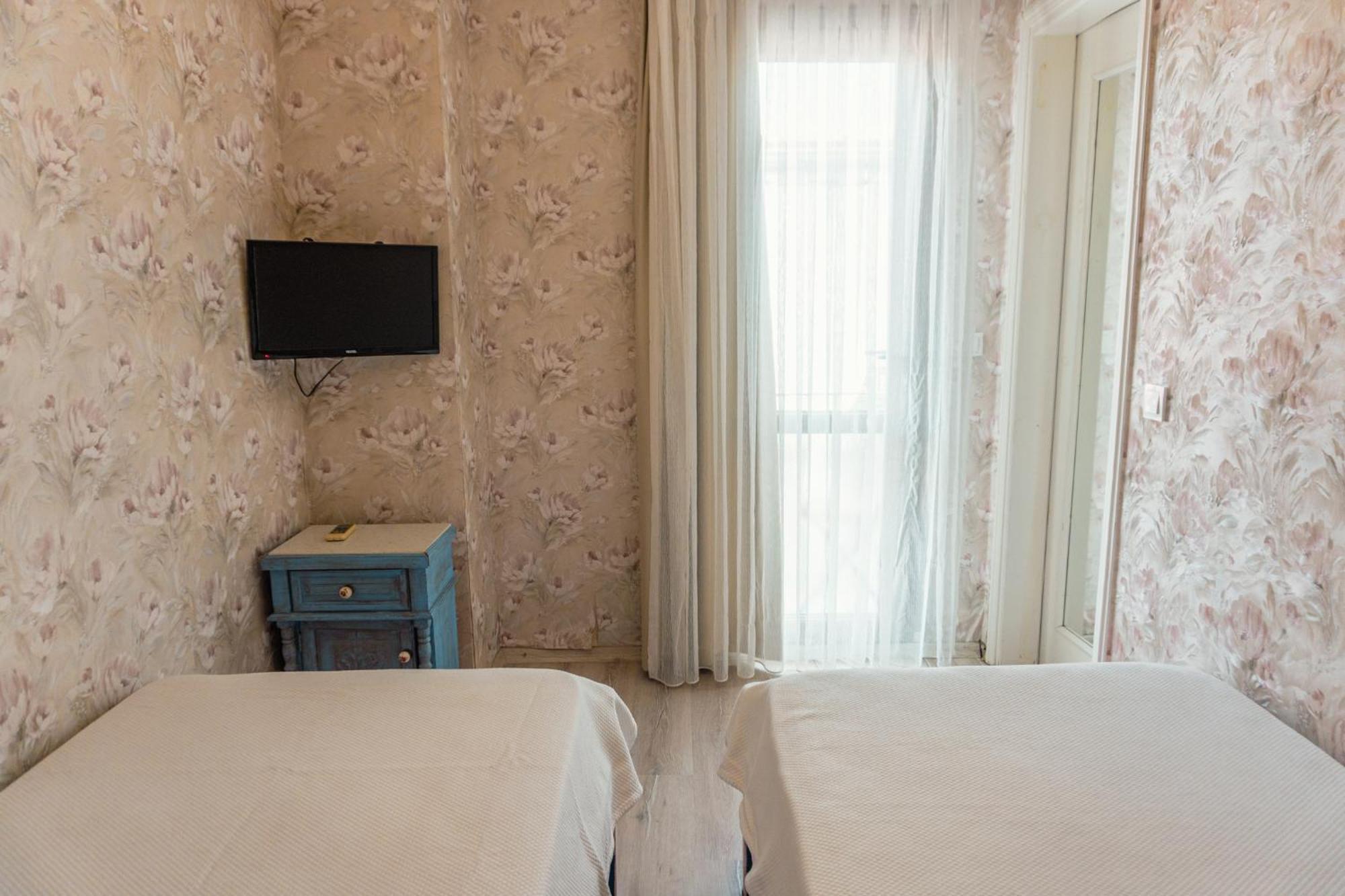 Cunda Mor Limon Otel Ayvalı Esterno foto