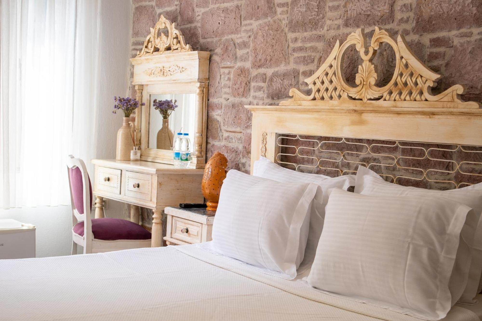 Cunda Mor Limon Otel Ayvalı Esterno foto
