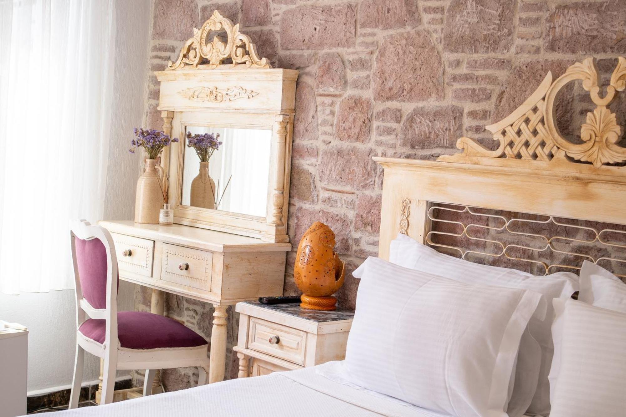 Cunda Mor Limon Otel Ayvalı Esterno foto