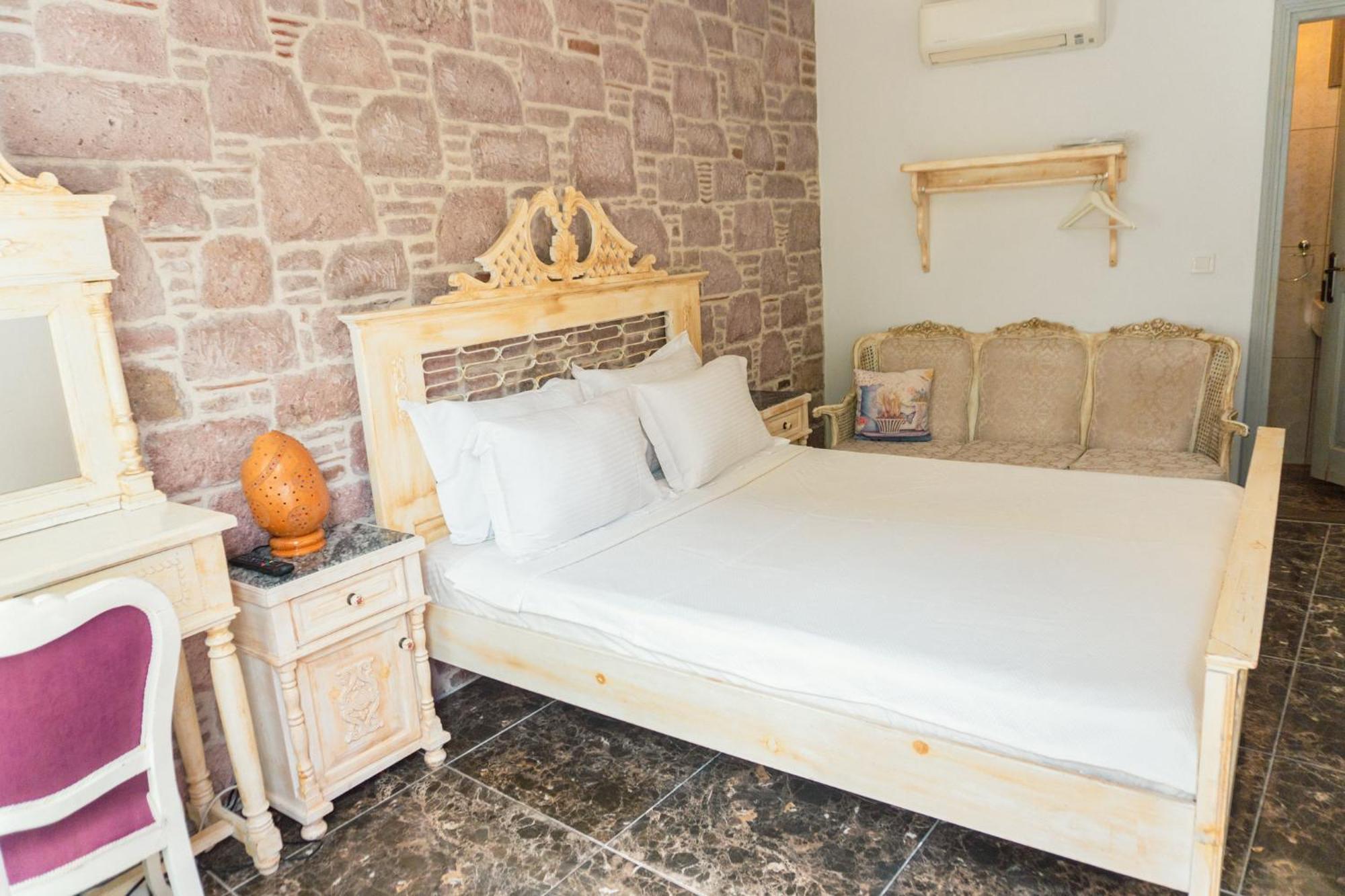 Cunda Mor Limon Otel Ayvalı Esterno foto