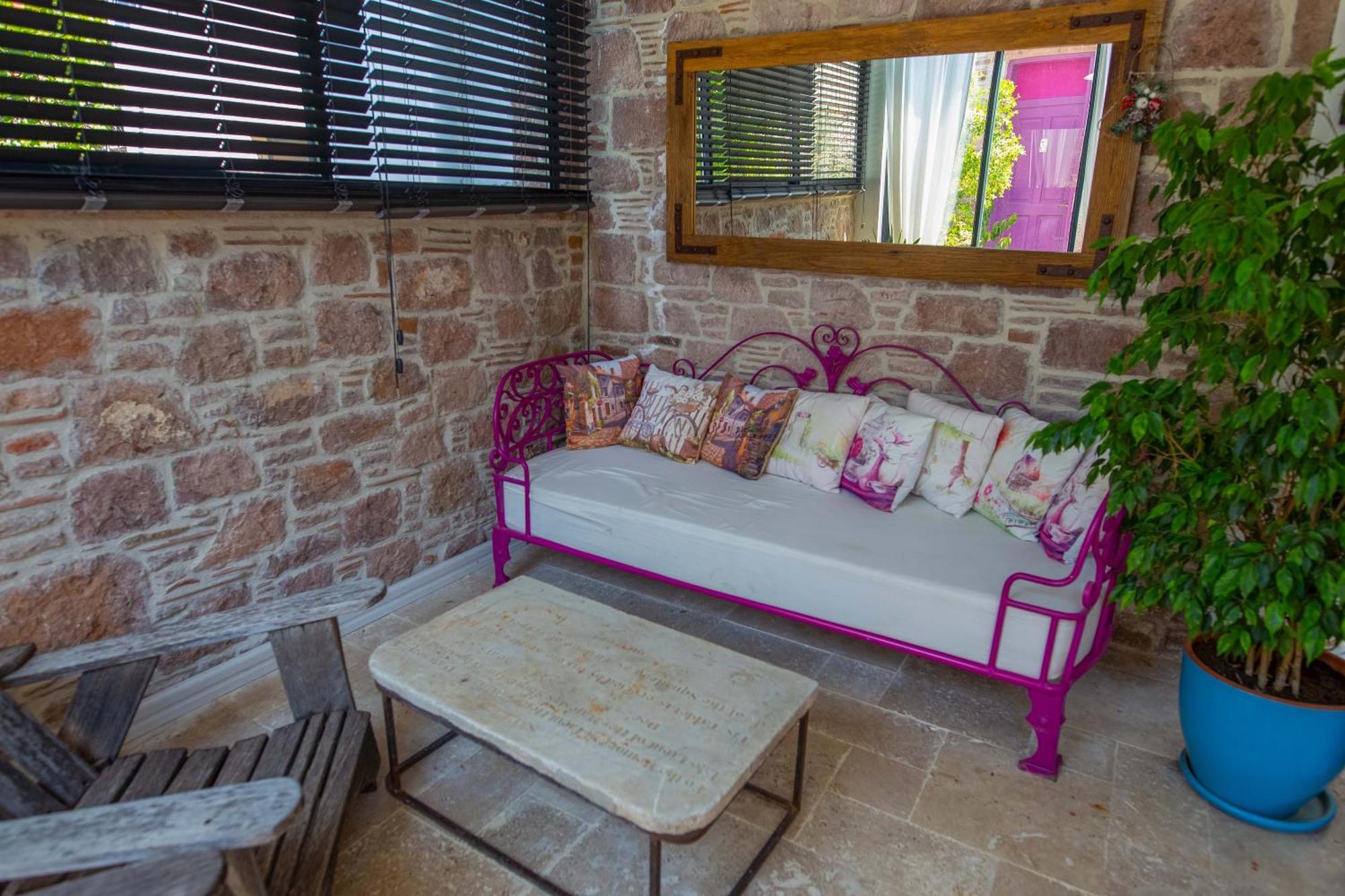 Cunda Mor Limon Otel Ayvalı Esterno foto