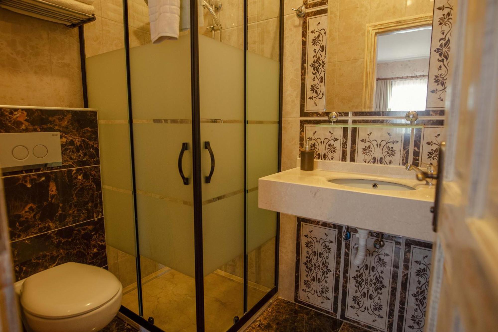 Cunda Mor Limon Otel Ayvalı Esterno foto